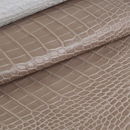 Кусок кожи беж STAMP CROCO 0,9- 1,0 мм